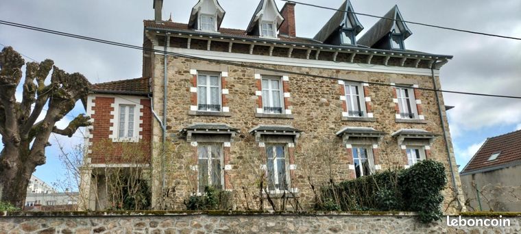Maison 11 pièces 240 m²