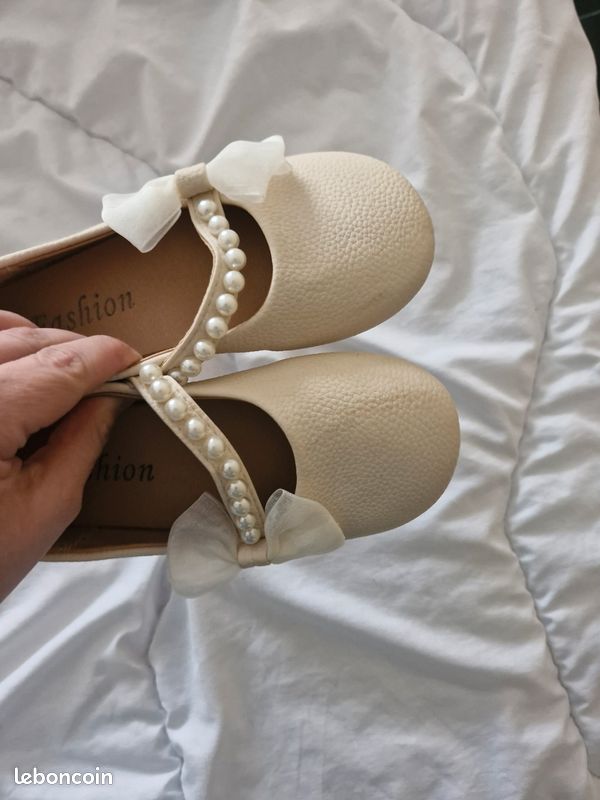 Chaussure de ceremonie fille taille 30 (image 3)