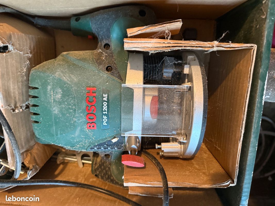 Défonceuse Bosh POF 120 A (image 2)