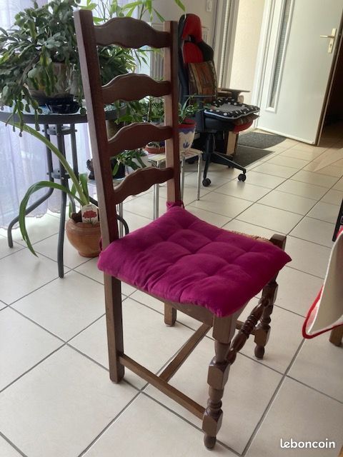 Table de salle à manger avec 6 chaises (image 3)
