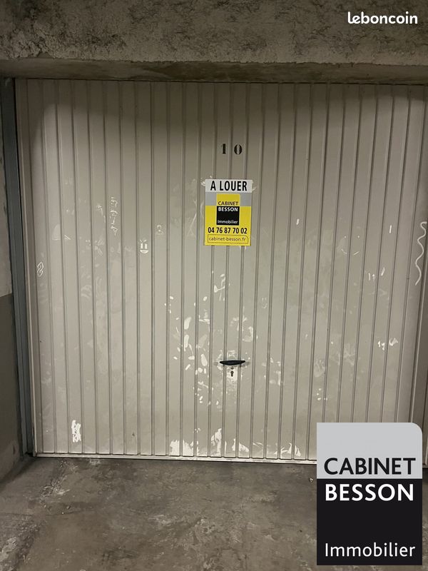 Parking 12 m² · à Grenoble · 12 m² · 106 €/mois
