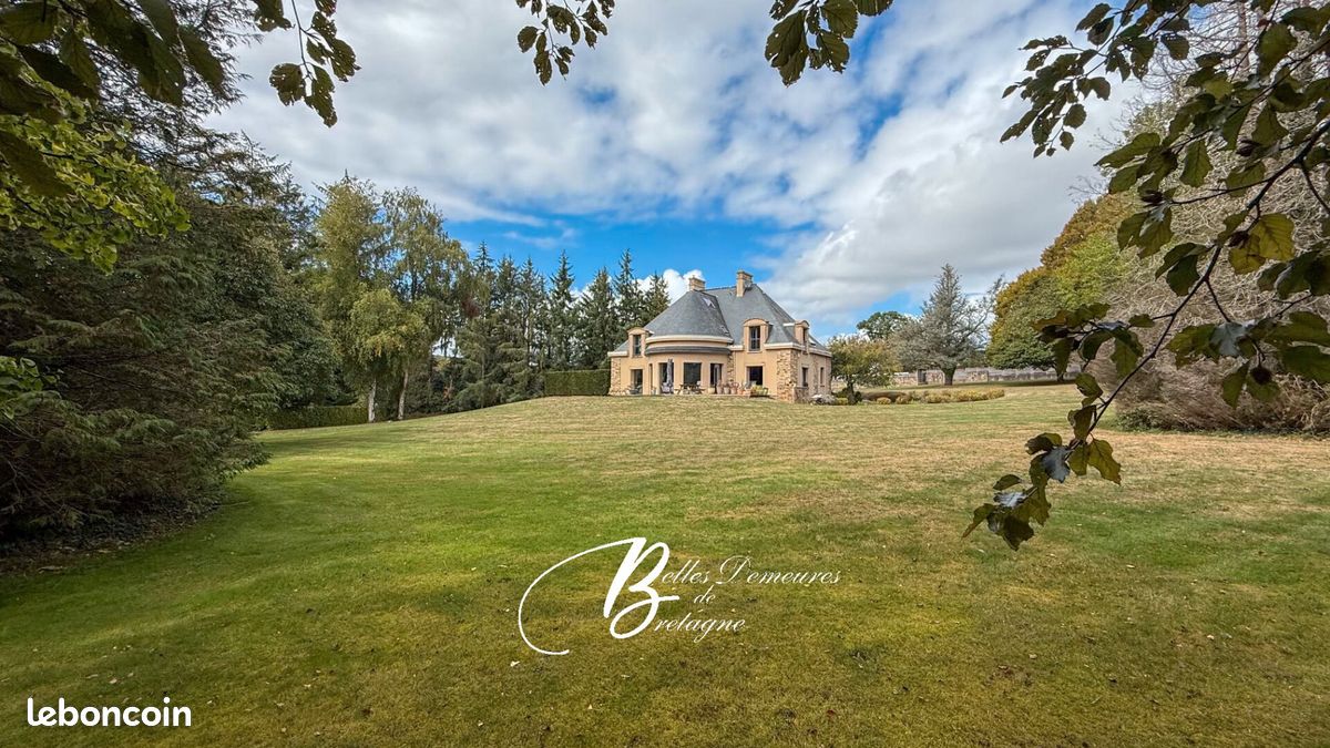 Maison 10 pièces 318 m² · à Châteaulin · 318 m² · 676 000 €