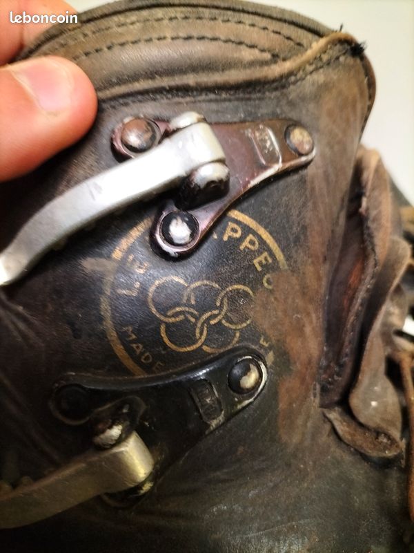PUB RADIO RETRO ANNÉES 50: CHAUSSURES LE TRAPPEUR ET SEDUCTA ANNEES 50