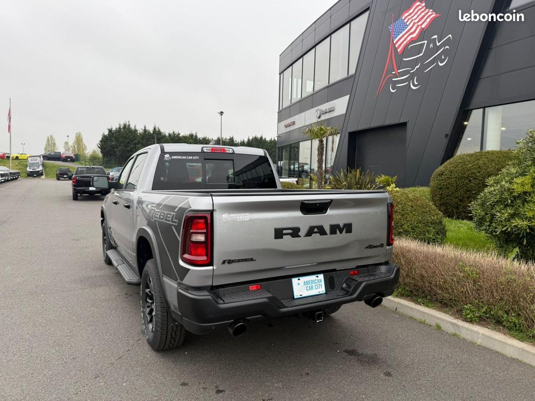 Dodge ram 1500 crew cab rebel (image 3)