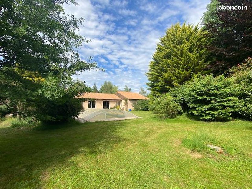 Maison 7 pièces 198 m² · à Saillat-sur-Vienne · 198 m² · 199 000 €