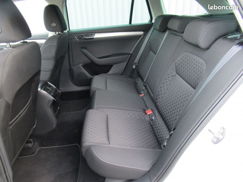 Skoda SUPERB COMBI 2.0 TDI 150CH SCR BUSINESS DSG7 (image 7)