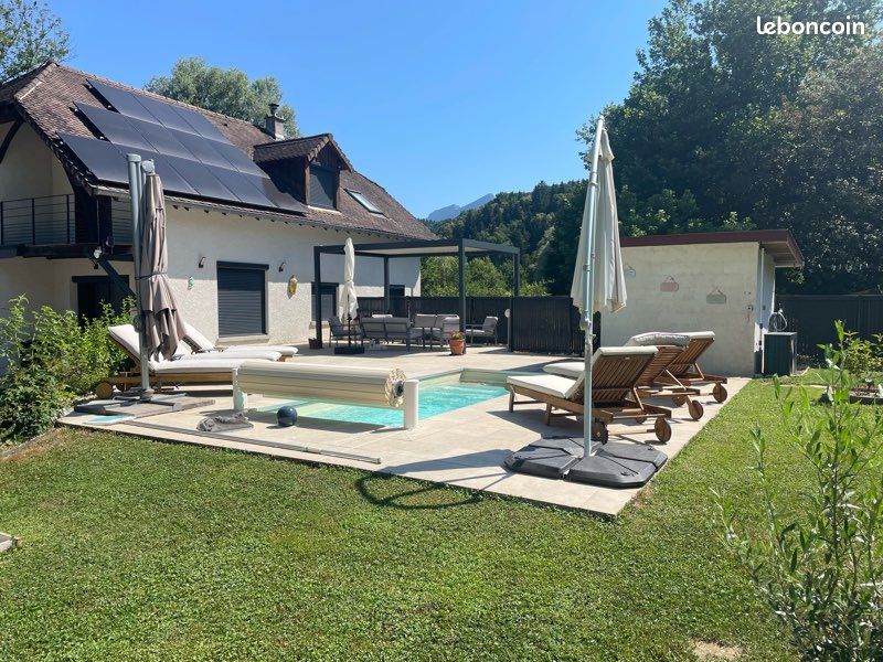 Maison 5 pièces 142 m² · à Entre-Deux-Guiers · 142 m² · 369 000 €