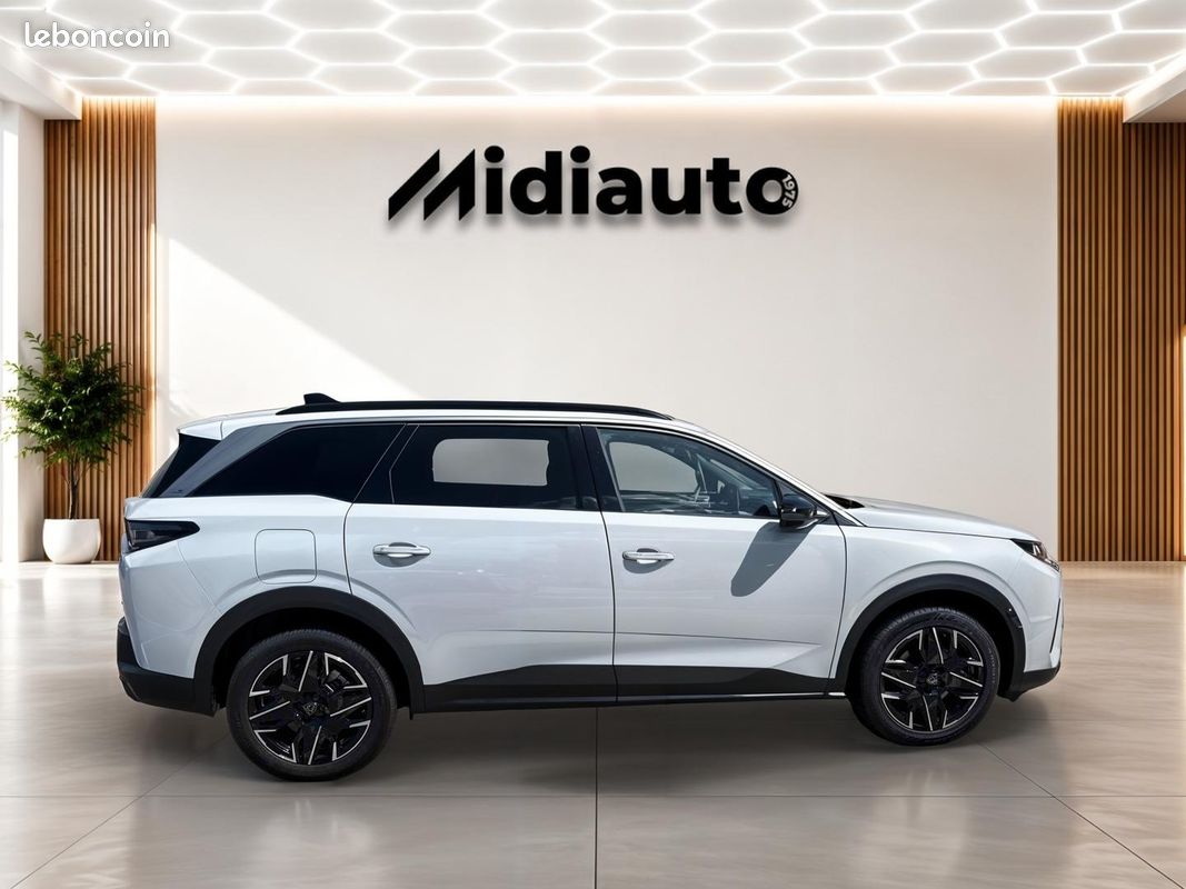 Peugeot 5008 Hybrid 145ch Allure e-DCS6 (image 8)