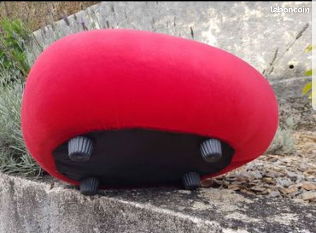 Siège pouf velours rouge (image 2)