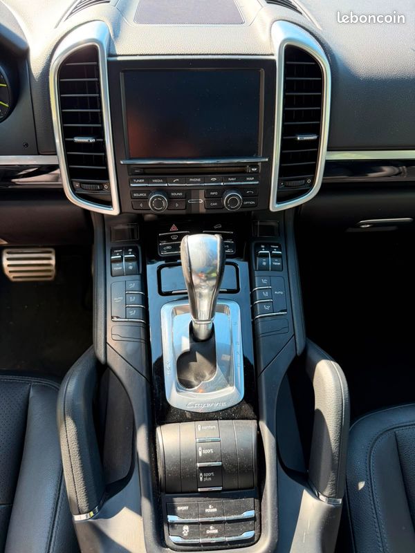 Porsche CAYENNE (958) 3.0 416CH S E-HYBRID véhicule de direction (image 9)