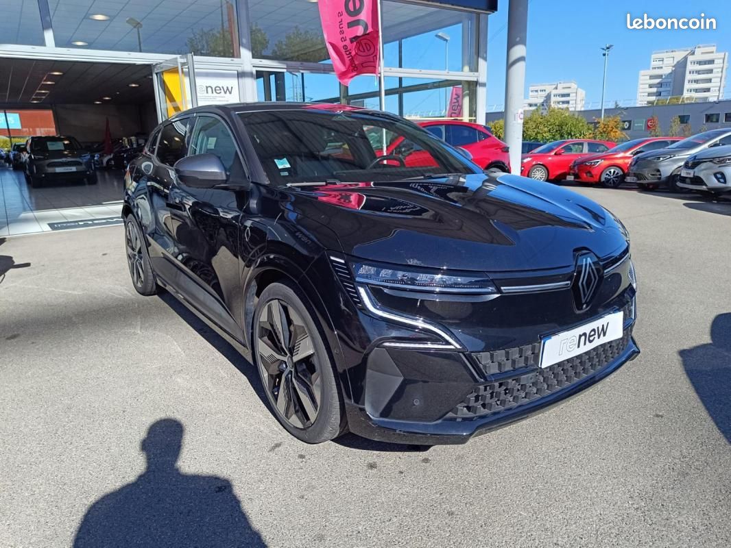 Renault Mégane E-TECH EV60 220 ch optimum charge Iconic (image 3)