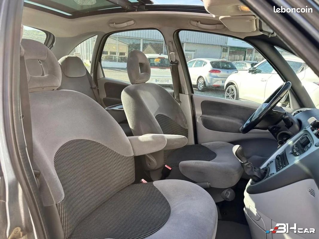 Citroen Xsara Picasso 1.6 HDI 90ch EXCLUSIVE TOIT OUVRANT (image 21)