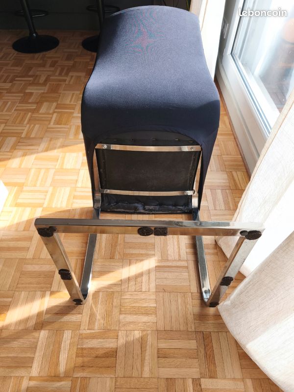 Chaises design en lot (image 5)