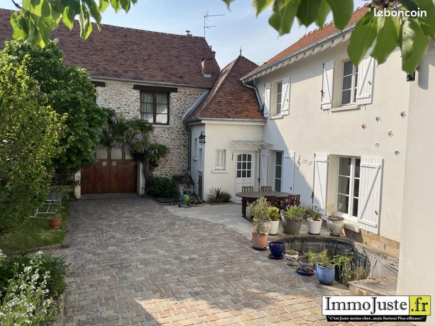 Maison 7 pièces 230 m²