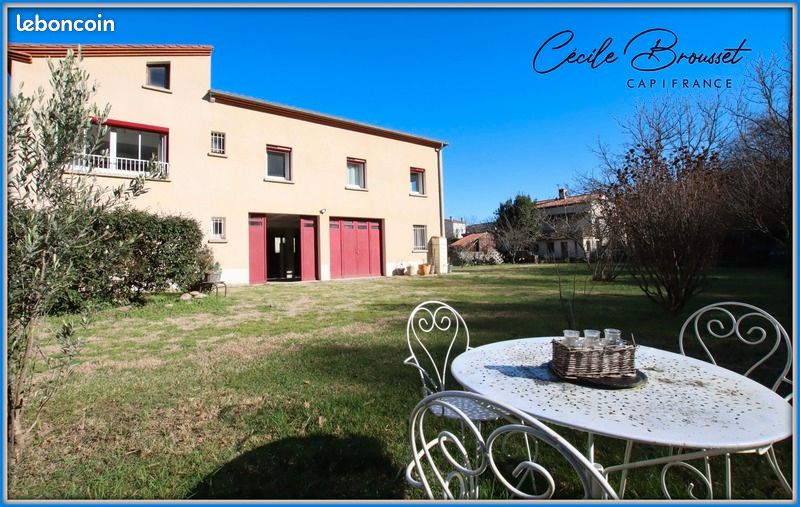 Maison 6 pièces 172 m² · à Reynès · 172 m² · 292 000 €