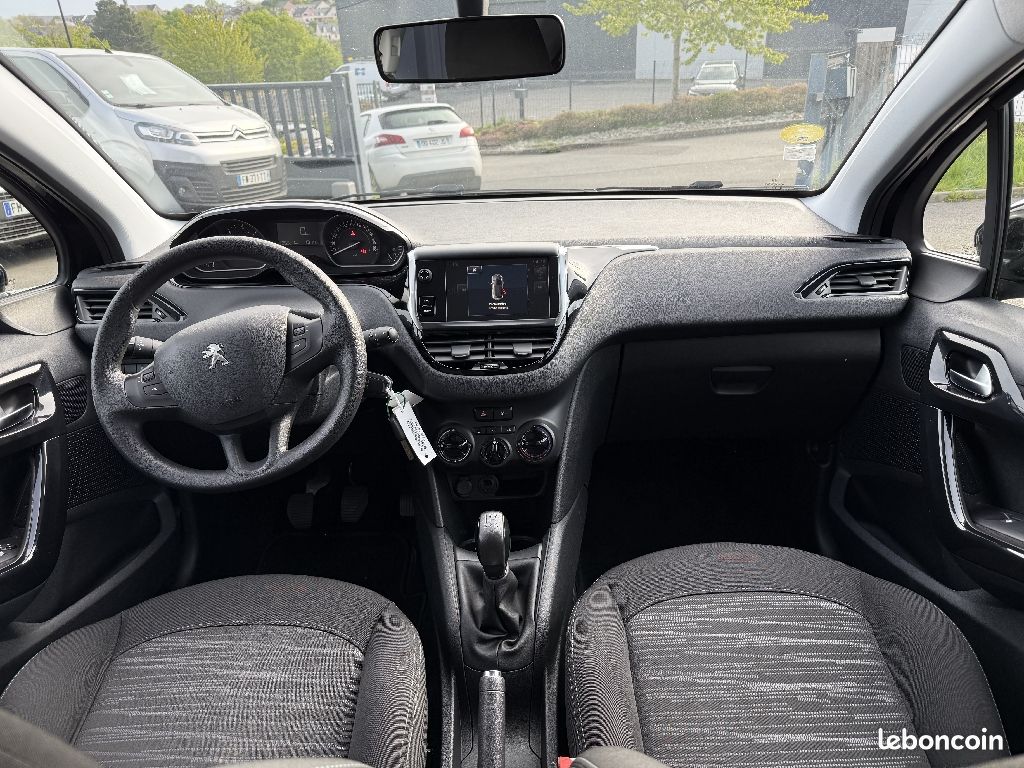 Peugeot 208 1.6 BlueHDi 75ch BVM5 Active (image 9)