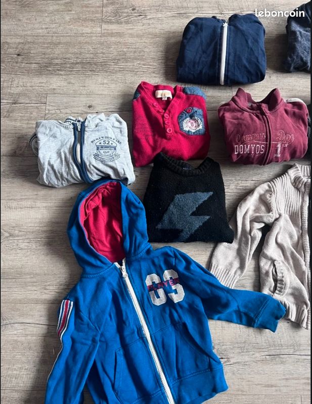 Gros lot vetement garçon 3-4 ans pull sous pull pantalon chaussette t-shirt (image 2)