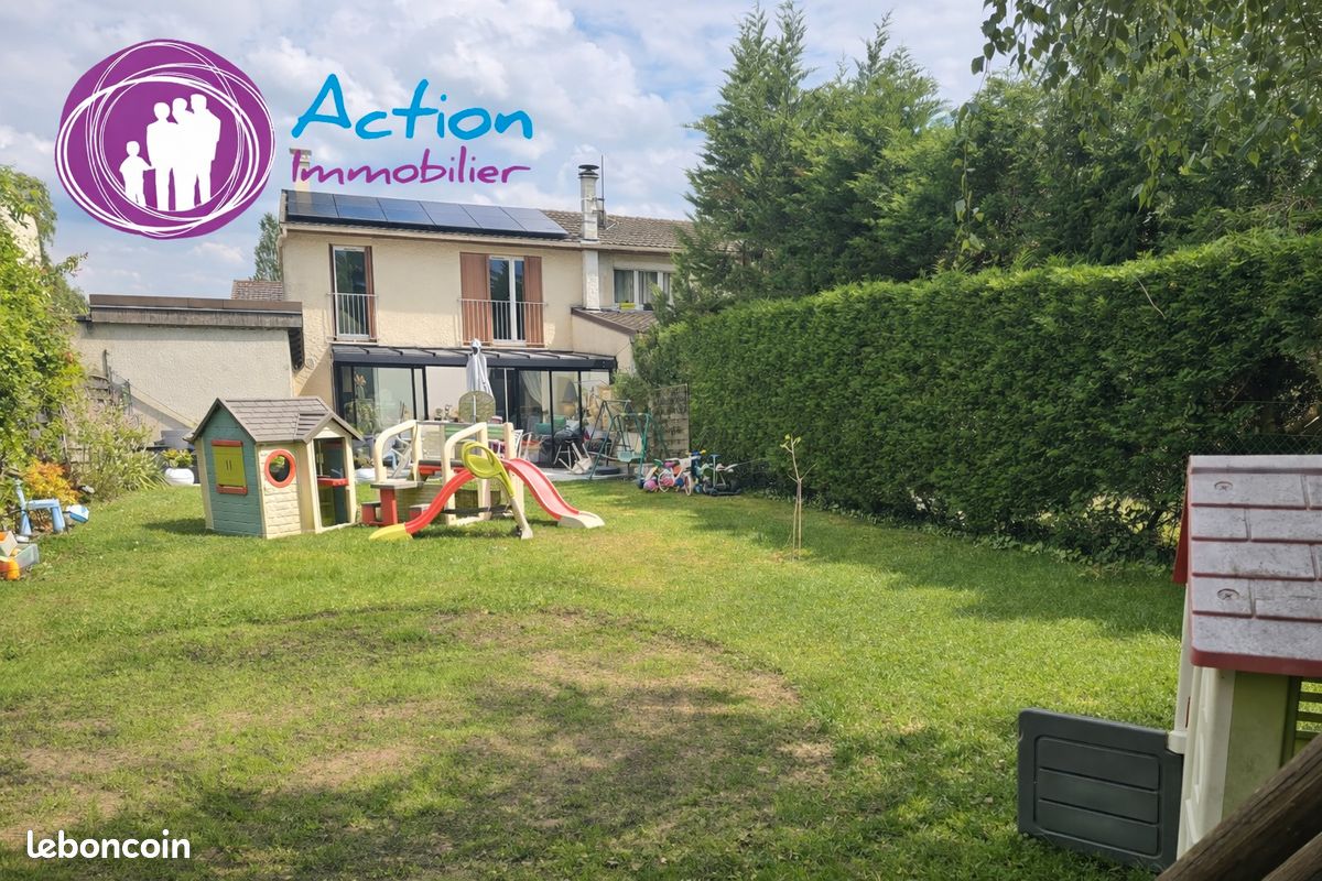 Maison 6 pièces 112 m² · à Lésigny · 112 m² · 359 500 €