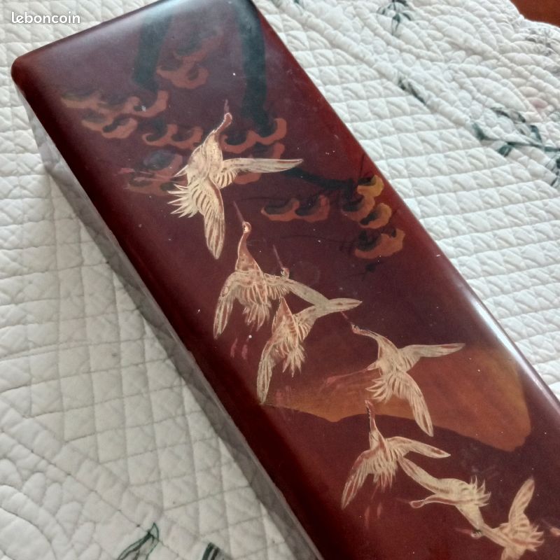 Boite à gants bois laqué (image 1)