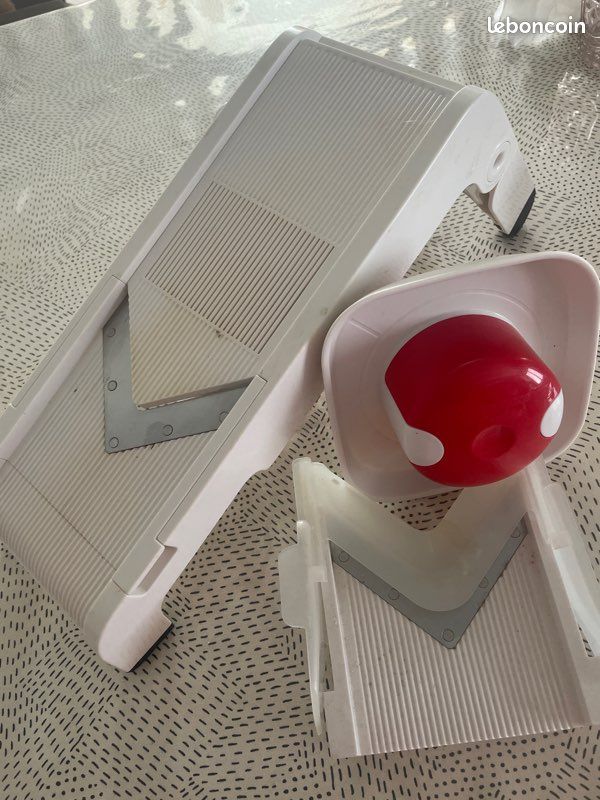 Mandolina Mandochef Tupperware com 2 lâminas e 8 cortes