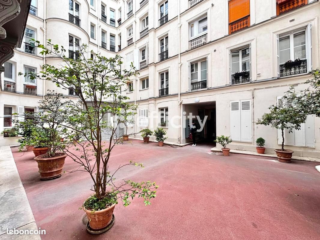 Appartement 2 pièces 30 m² · à Paris · 30 m² · 332 000 €