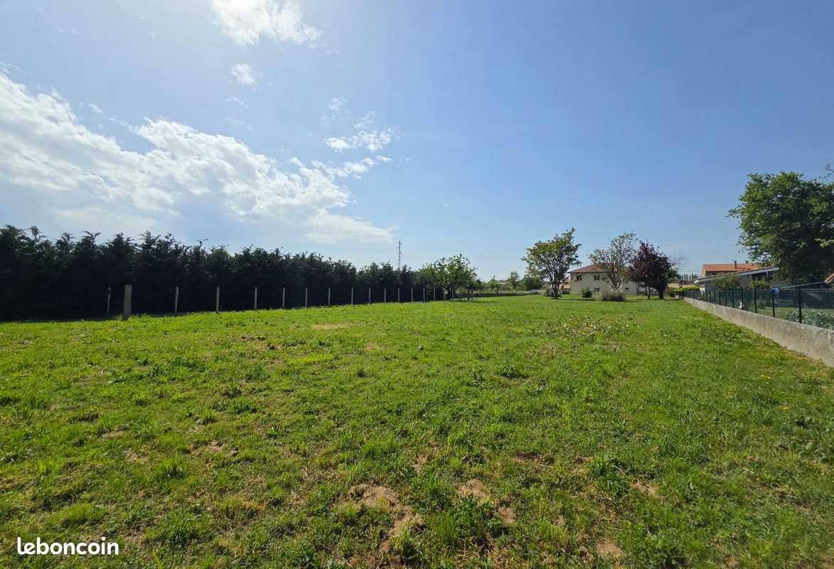 Terrain 2000 m² · à Longages · 2 000 m² · 119 000 €