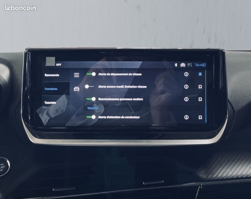 PEUGEOT 2008 Hybrid 145 e-DCS6 ENVY (image 30)