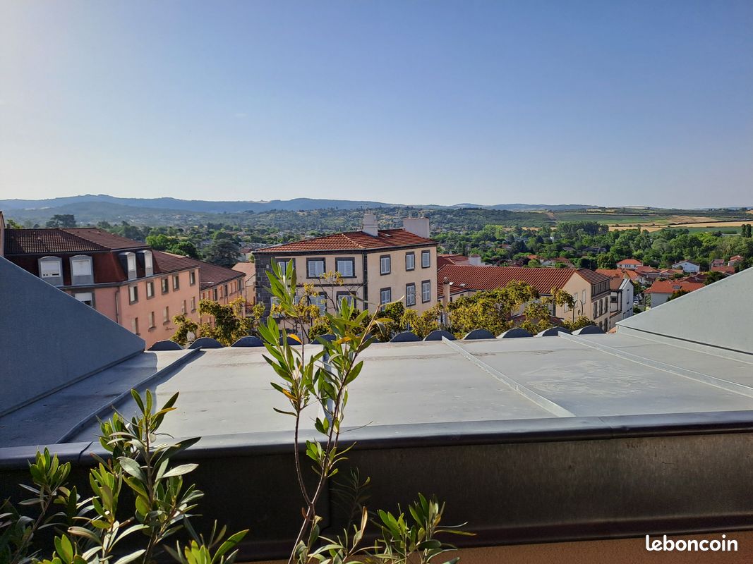 Appartement 4 pièces 104 m² · à Riom · 104 m² · 270 000 €