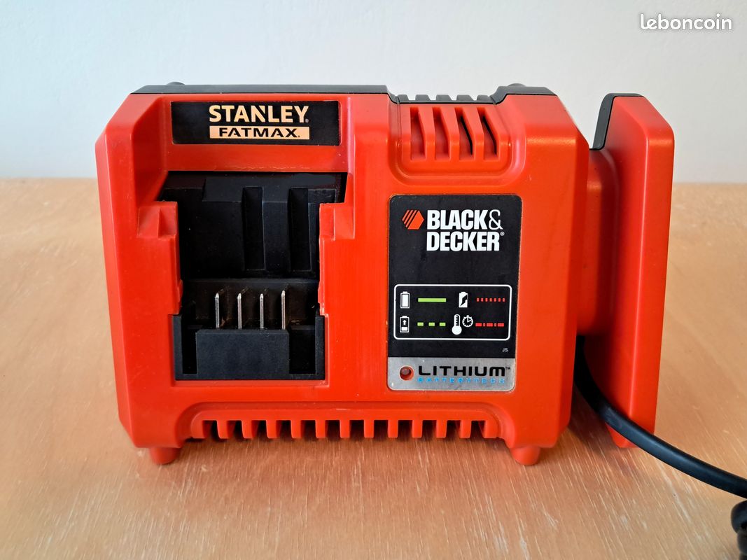 Chargeur rapide 14,4V-18V pour batterie STANLEY Fatmax et BLACK et DECKER (image 1)
