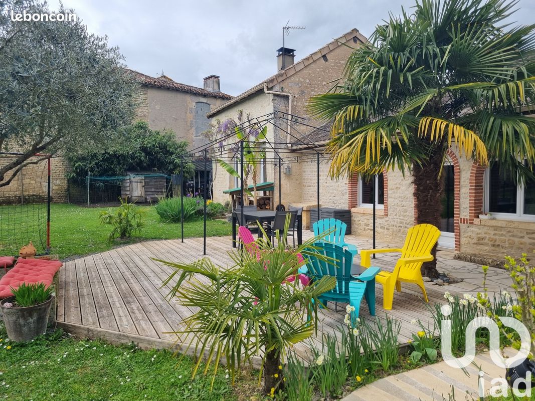 Maison 7 pièces 135 m² - La Chapelle 16140 (image principale 19)