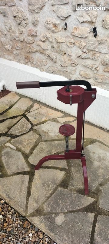 Boucheuse à vis - AV30 - Dumek - semi-automatique / pour bouchons