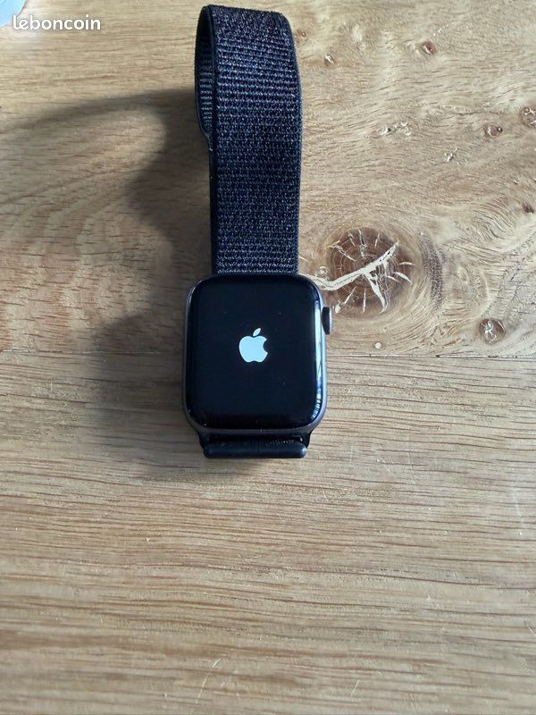 Apple Watch 44 mm Alu gris (image 3)