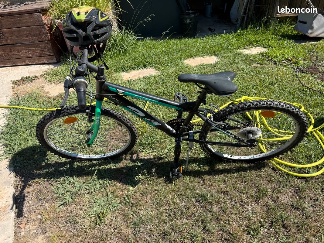 Ozark Trail Ridge 29 Inch Bike Size Trail $150 Mountain Bike Ozark