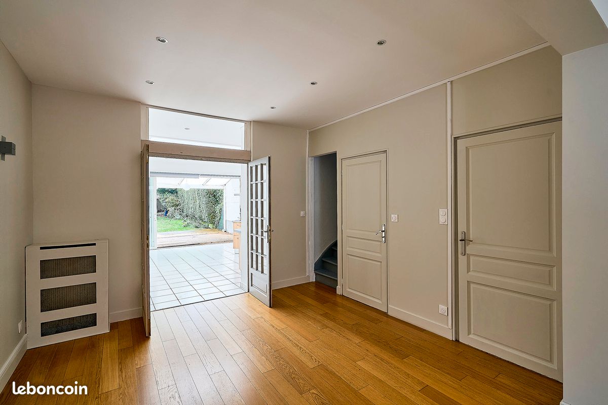 Maison 4 pièces 100 m² · à Lille · 100 m² · 329 000 €