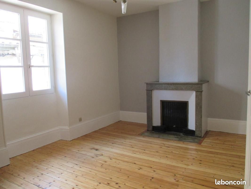 Appartement 2 pièces 45 m² · à Romans-sur-Isère · 45 m² · 400 €/mois