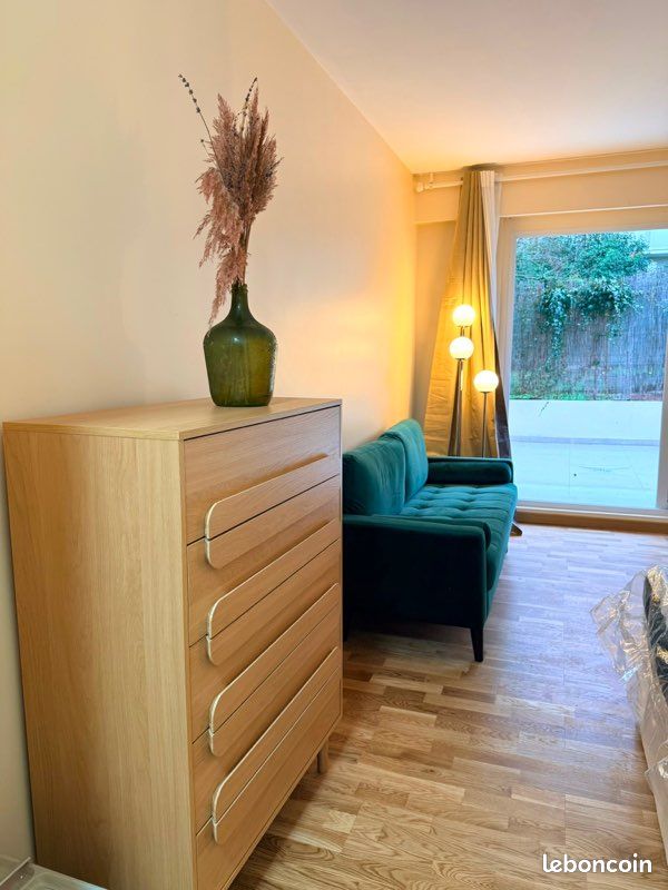 Appartement 1 pièce 20 m² · à Suresnes · 20,5 m² · 900 €/mois