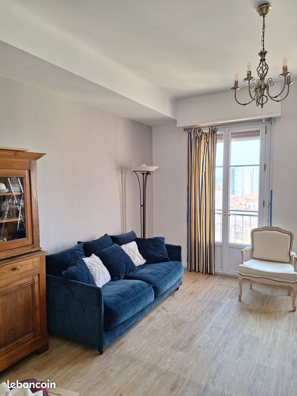 Appartement 2 pièces 75 m² · à Toulon · 75 m² · 240 000 €
