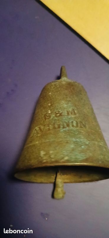 Cloche (image 1)