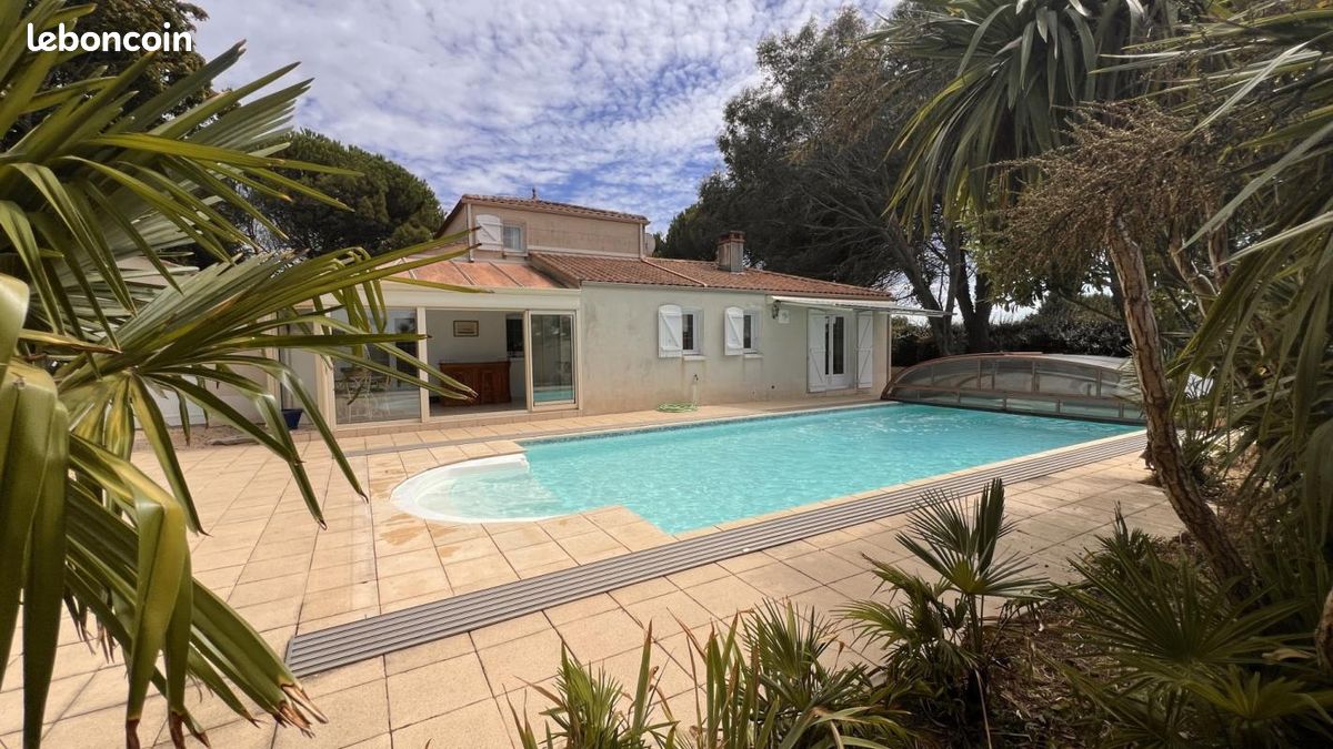 Maison 6 pièces 133 m² · à Longeville-sur-Mer · 133 m² · 398 700 €
