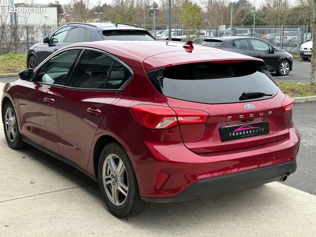 FORD FOCUS 1.0 EcoBoost 100 CH BVM6 Trend Business / CARPLAY / CAMERA / KEYLESS (image 8)