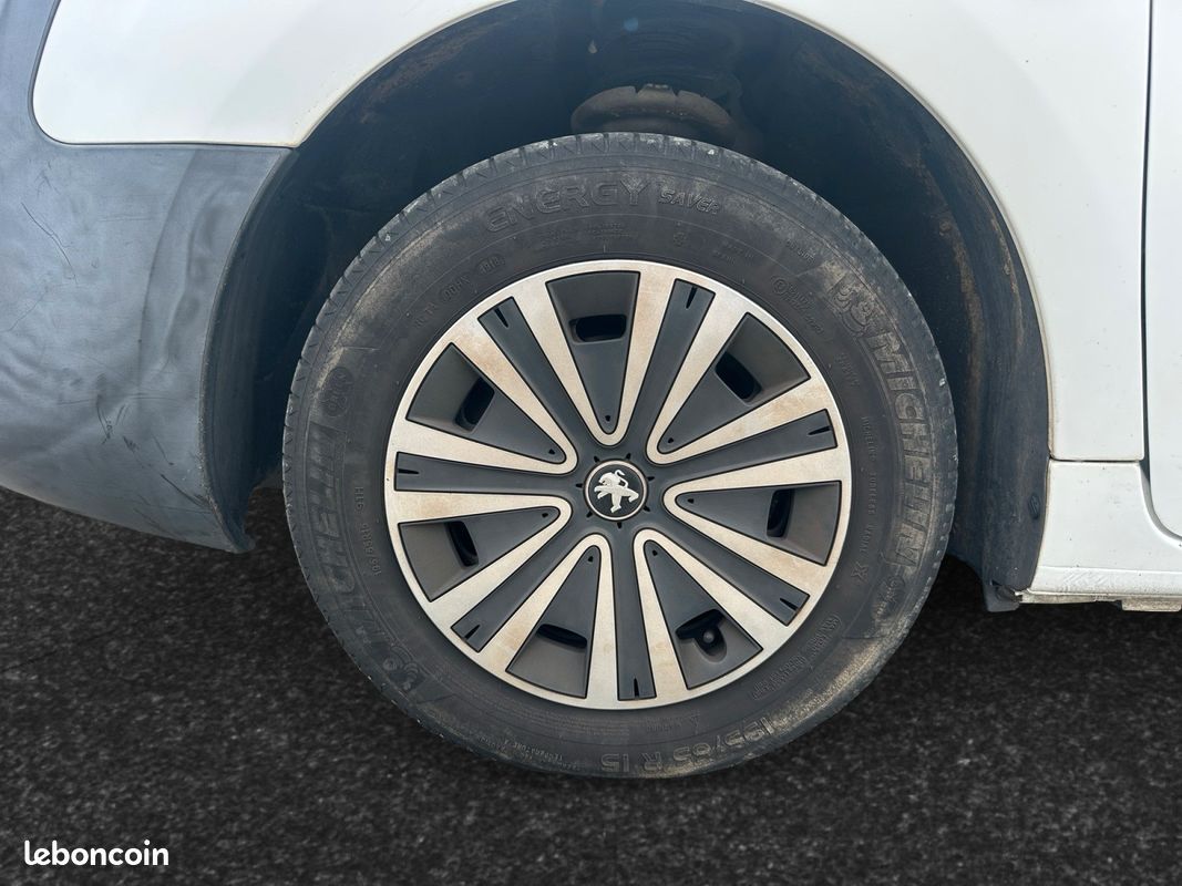 PEUGEOT PARTNER COMBI 1.6 HDI 90 PREMIUm (image 14)
