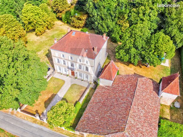 Maison 11 pièces 437 m²