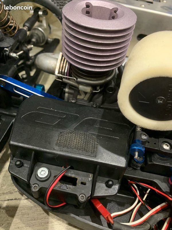 Moteur Thermique RB Concept 21 1003 Pour Voiture RC Vintage, état Fonctionnel
