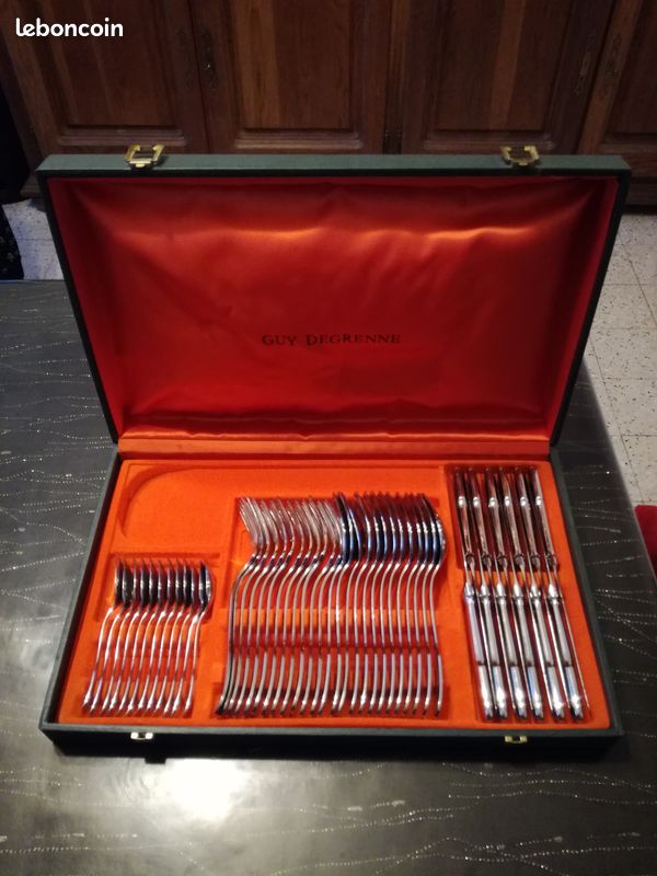 MÉNAGÈRE GUY DEGRENNE modèle SONATE complète 49 pièces EUR 110,00 - FR