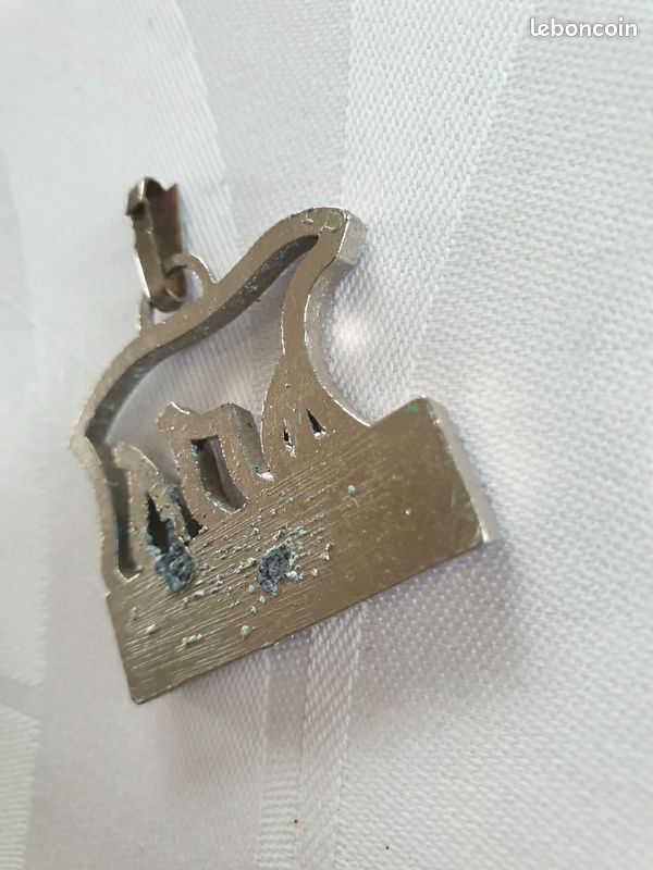 Pendentif Paix En Métal Argenté Vintage Années 1970 - Dimensions 1,2 X 1,5 Cm, Occasion
