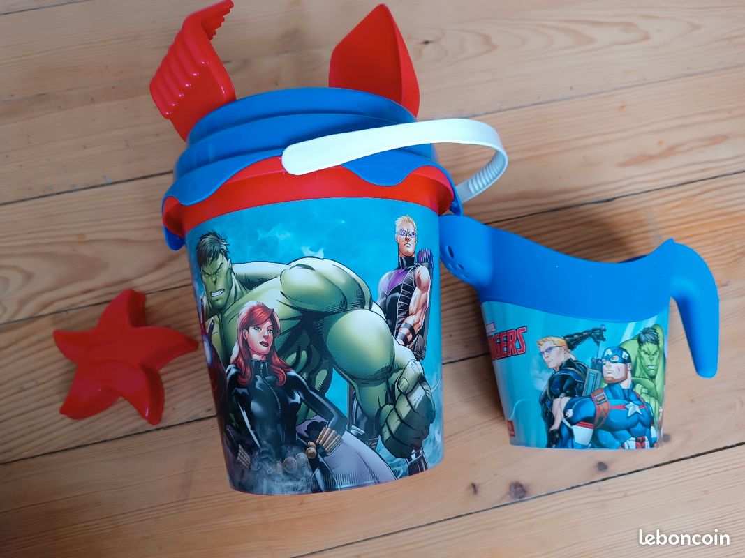 Seau de plage avengers + accessoires (image 2)