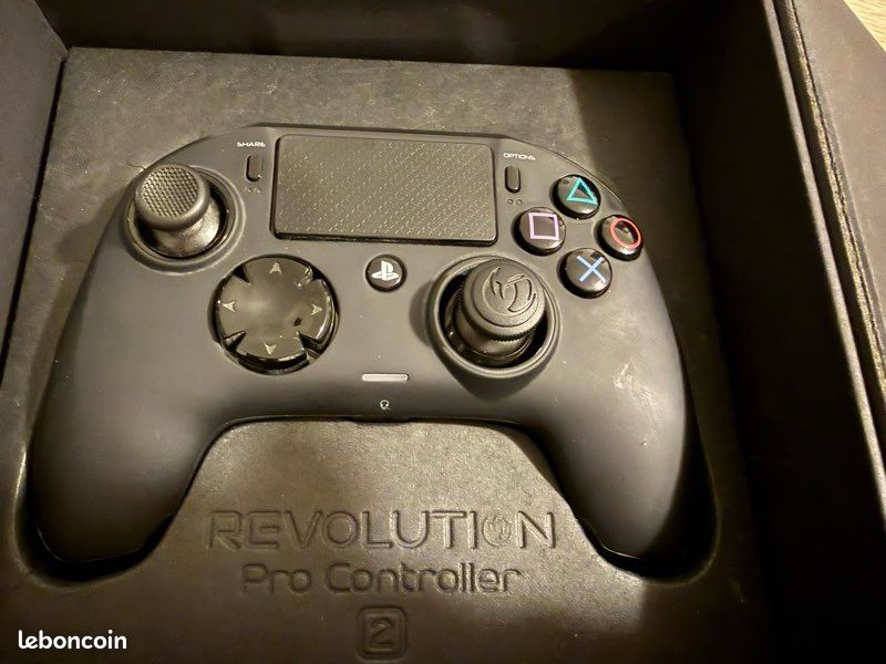 Manette NACON Revolution PRO Controller Official Licensed Black