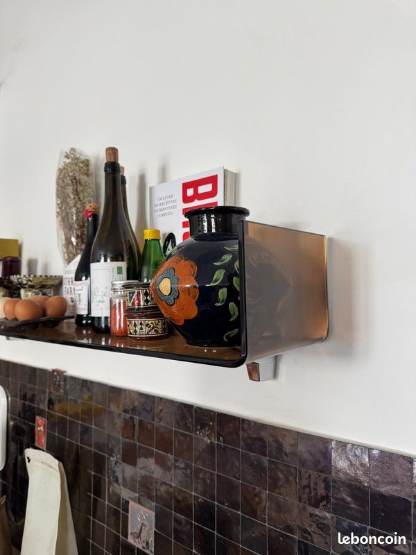 Étagère murale en verre ambré curvé (image 3)