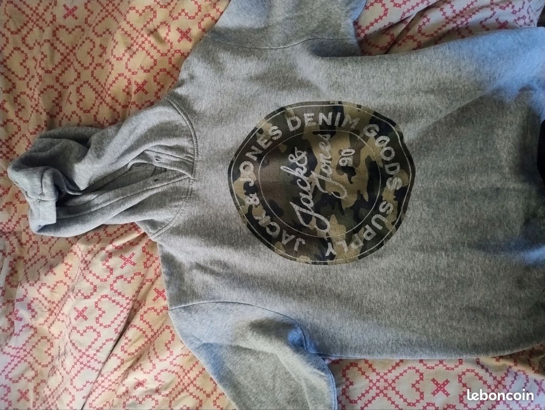 Pull à capuche Jack&Jones taille M (image 1)