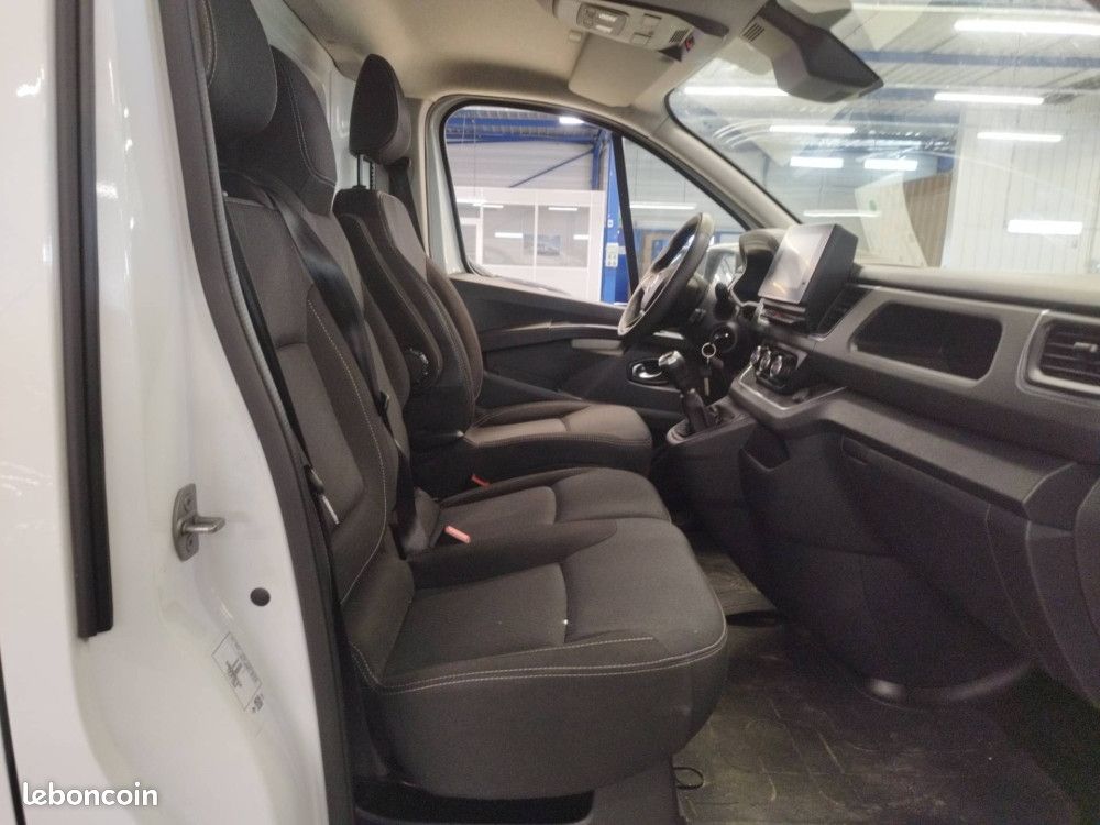 Renault TRAFIC III FG L1H1 2T8 2.0 BLUE DCI 130CH GRAND CONFORT (image 6)